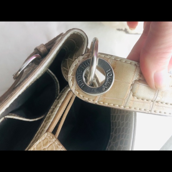 TOMMY HILFIGER HANDBAG - Picture 4 of 8